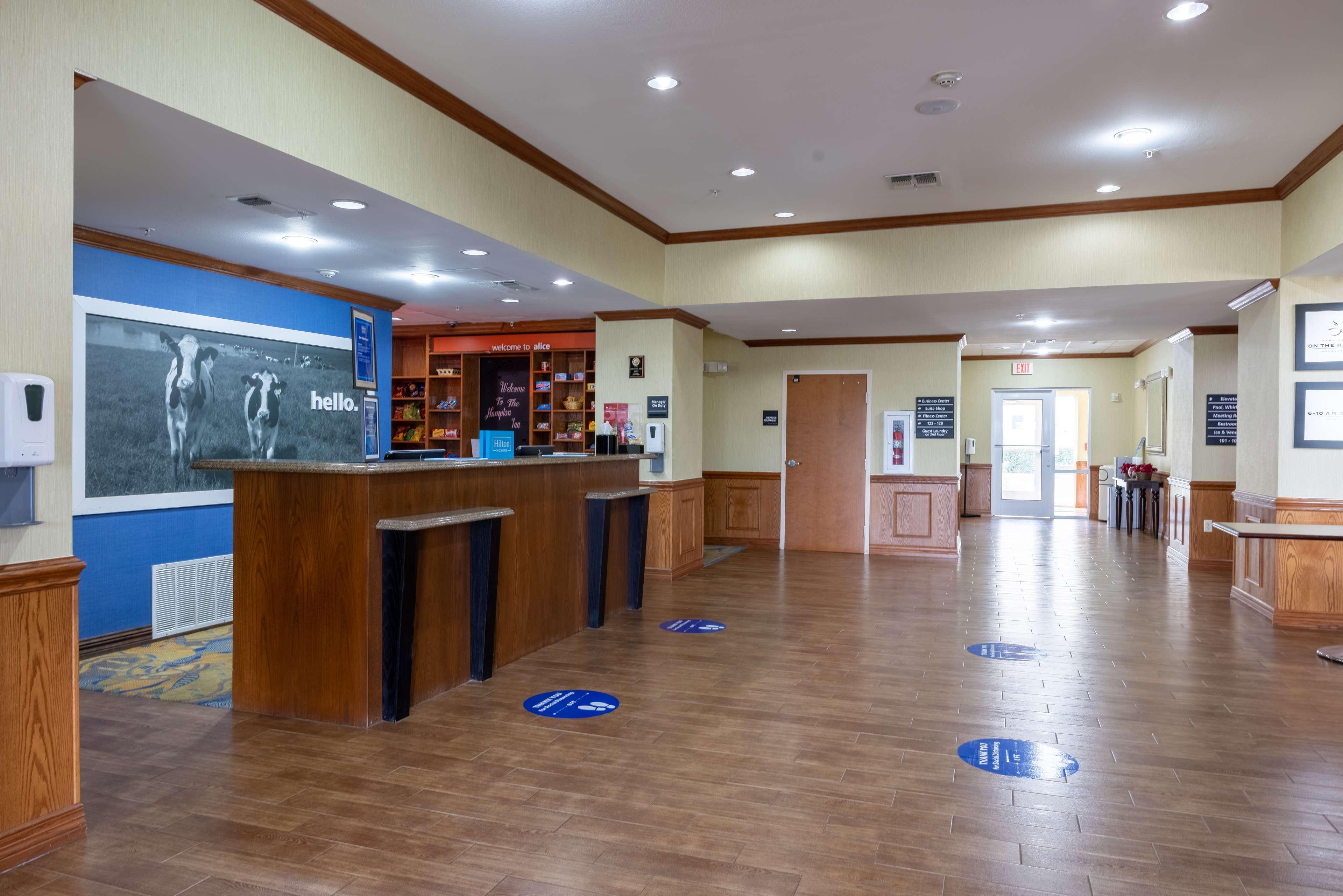Hampton Inn Alice Екстер'єр фото