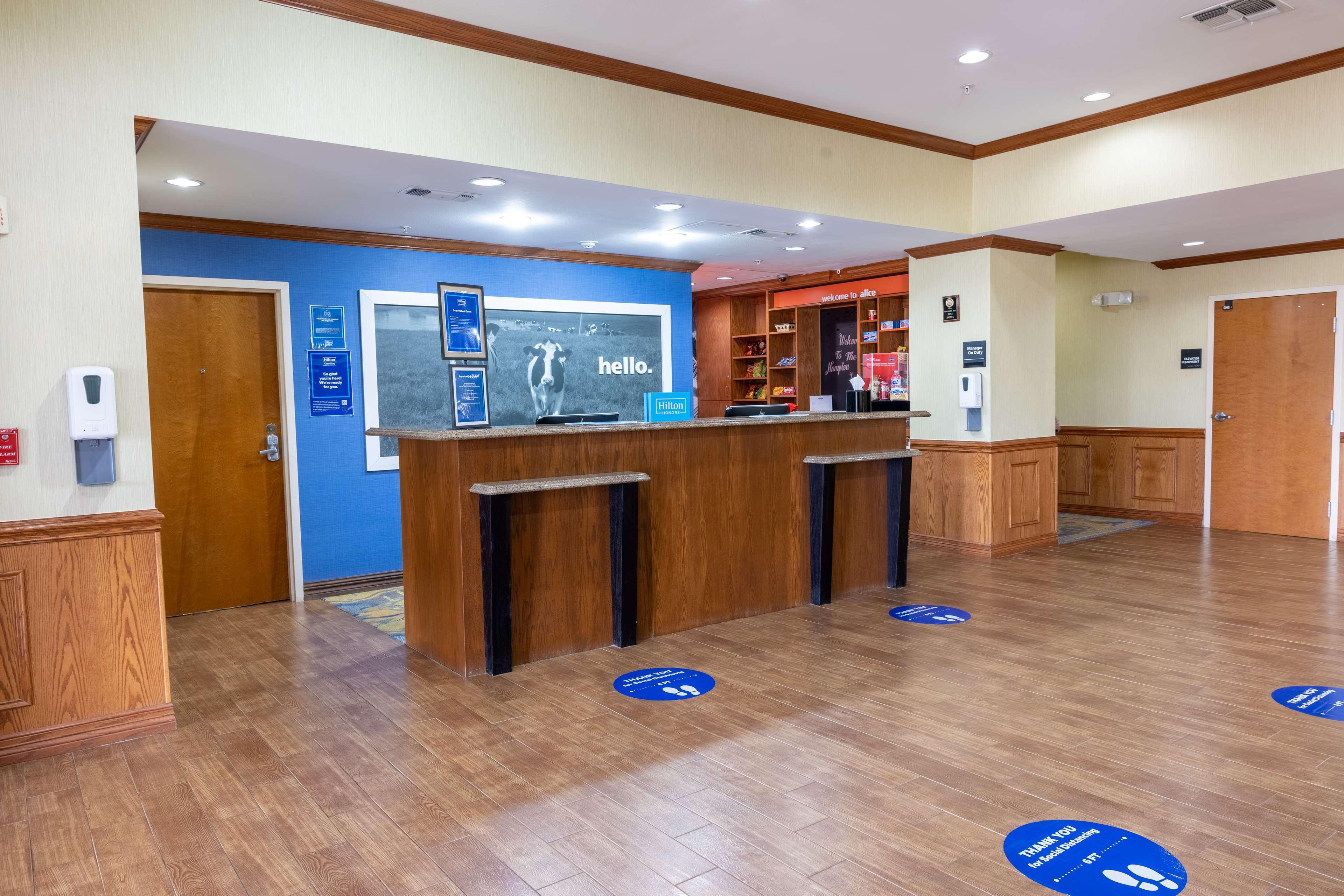 Hampton Inn Alice Екстер'єр фото