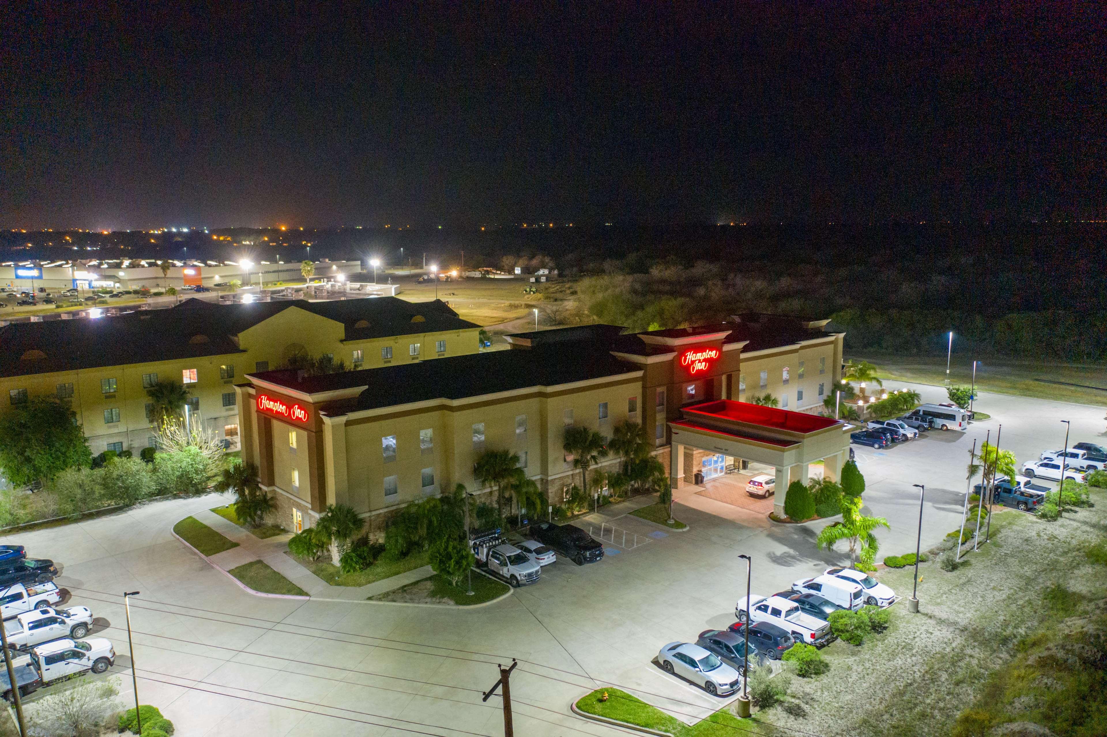 Hampton Inn Alice Екстер'єр фото